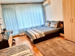 Cosy Breeze Apartment